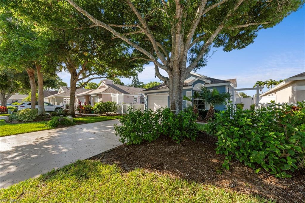 14932 Sterling Oaks Dr Property Photo 4