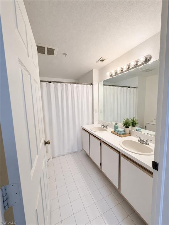 6400 Aragon Way 303 Property Photo 5