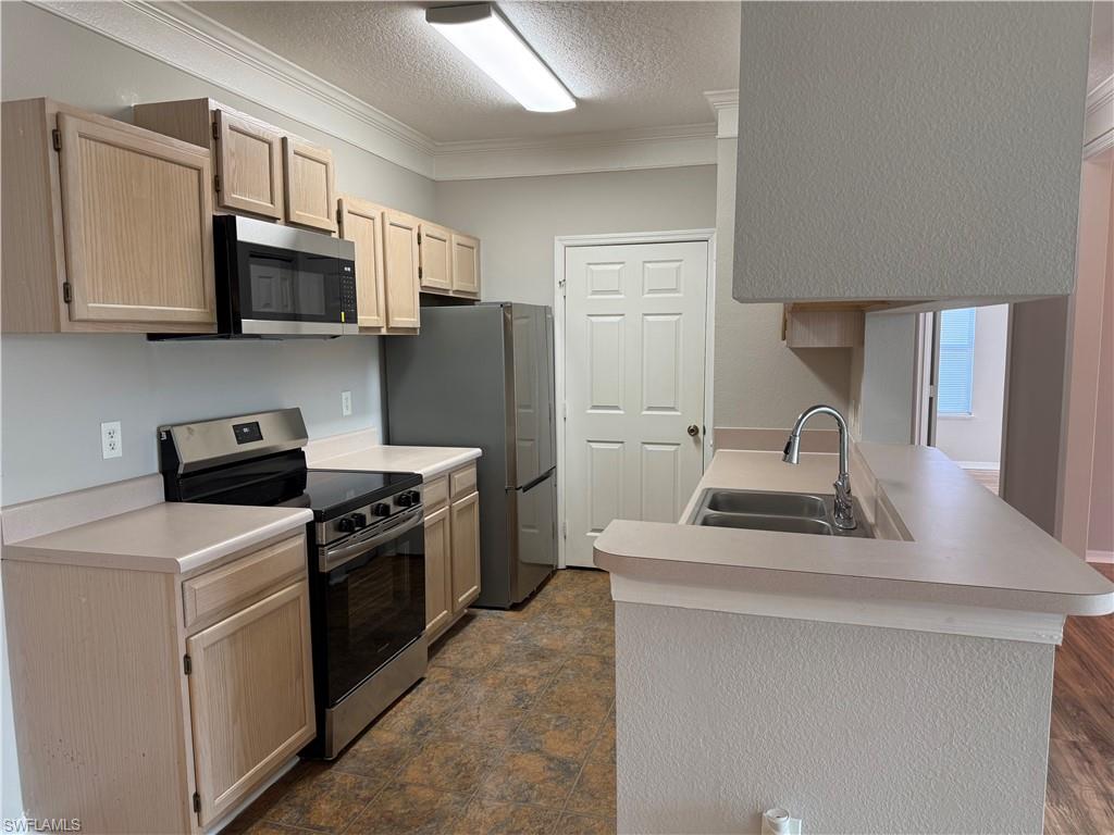 11540 Villa Grand 1212 Property Photo 3