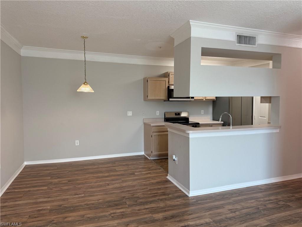 11540 Villa Grand 1212 Property Photo 4