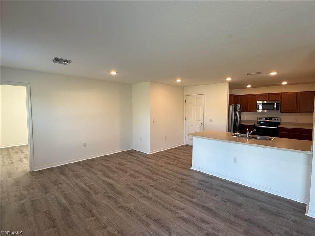 1139 16th Ter Property Photo 5