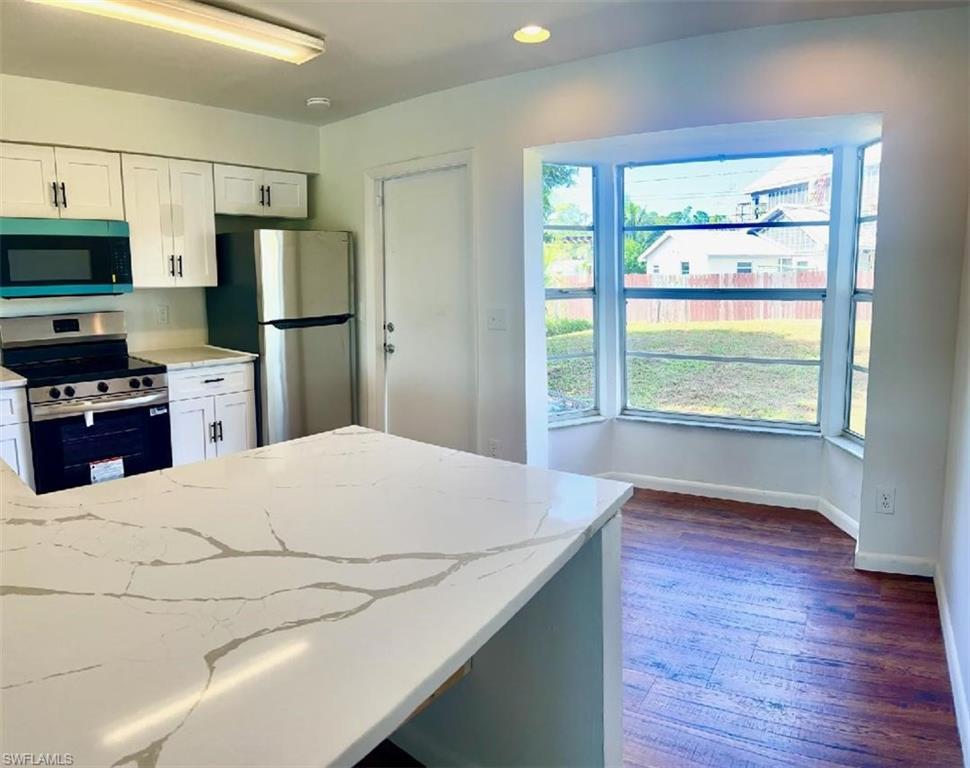 1143 Joel Blvd Property Photo 10