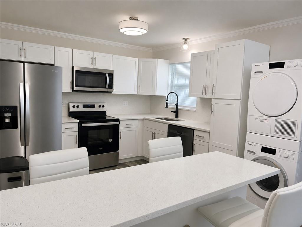 3325 Airport Rd N R4 Property Photo 5