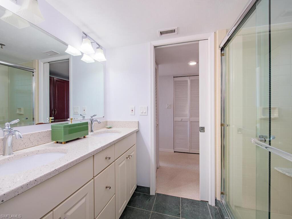 5501 Heron Point Dr 503 Property Photo 8