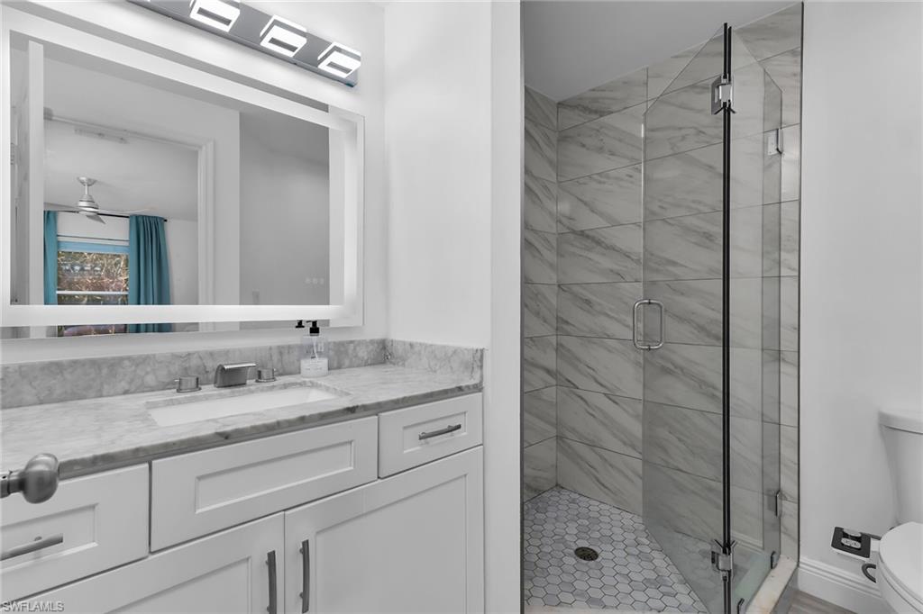 653 Squire Cir 201 Property Photo 15