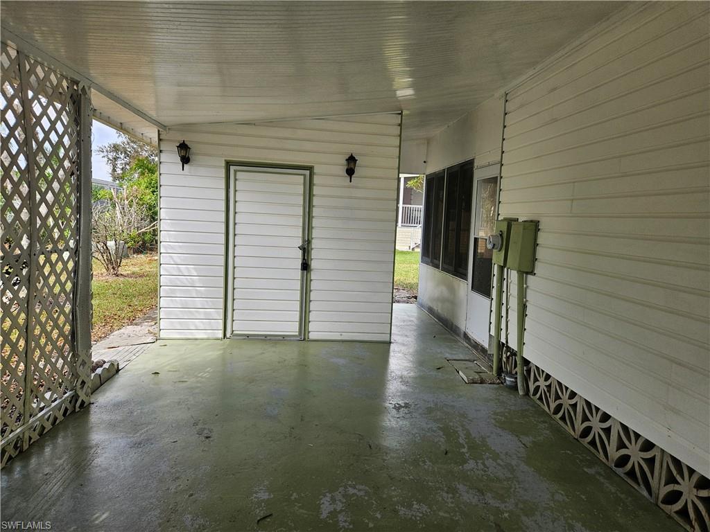 859 Manatee Rd Property Photo 4