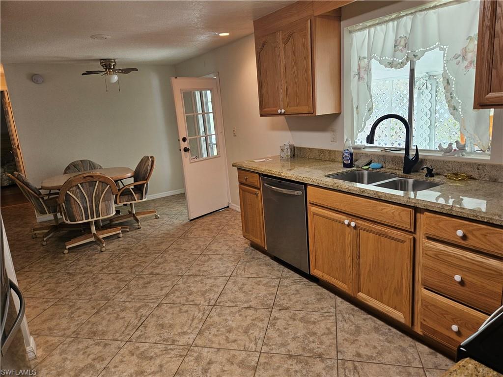 859 Manatee Rd Property Photo 14