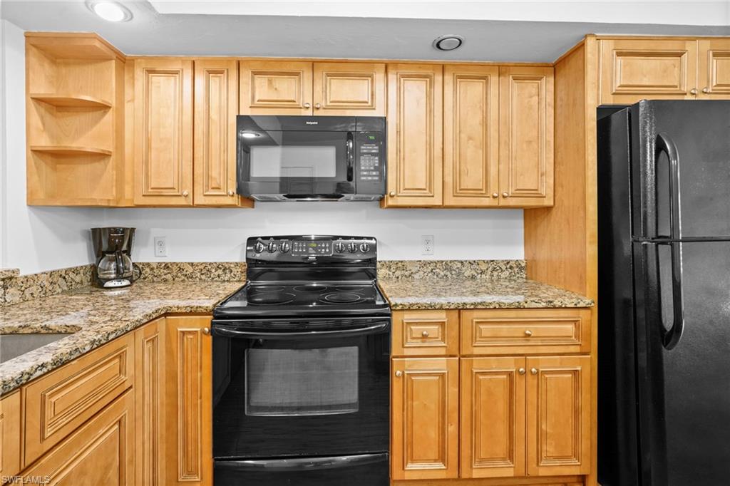 8302 Charter Club Cir 6 Property Photo 14