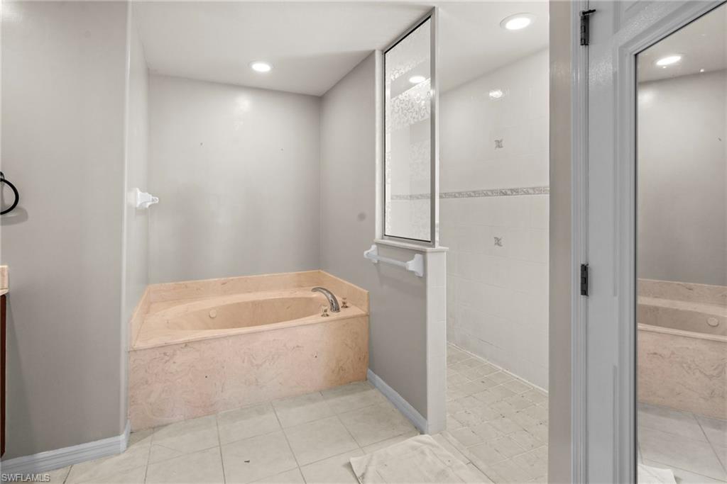 3042 3rd Pl Property Photo 12