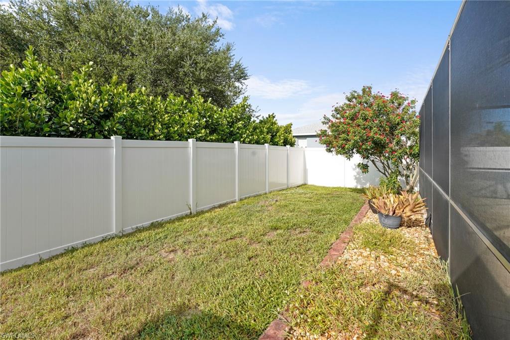 3042 3rd Pl Property Photo 41