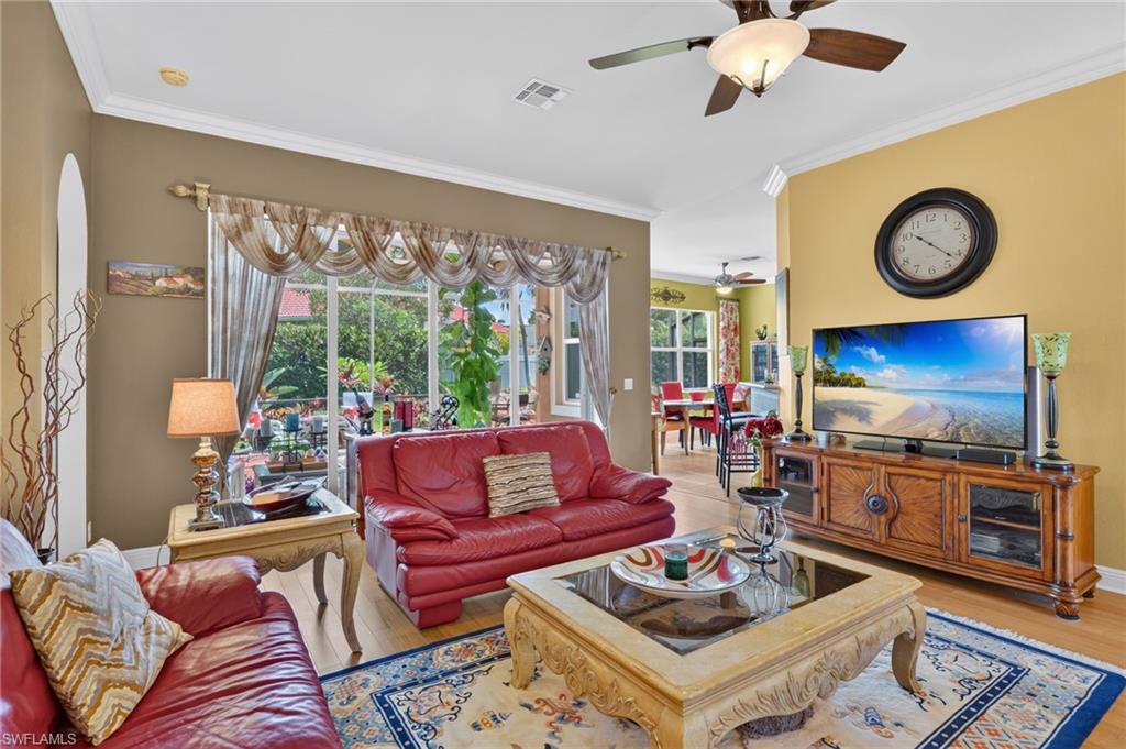 24908 Fairwinds Ln Property Photo 3