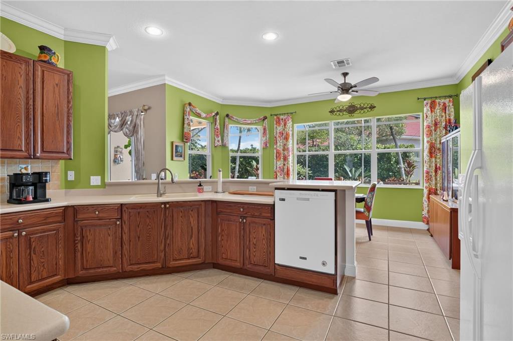24908 Fairwinds Ln Property Photo 11