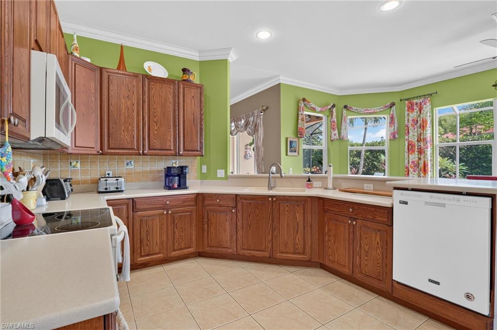 24908 Fairwinds Ln Property Photo 12