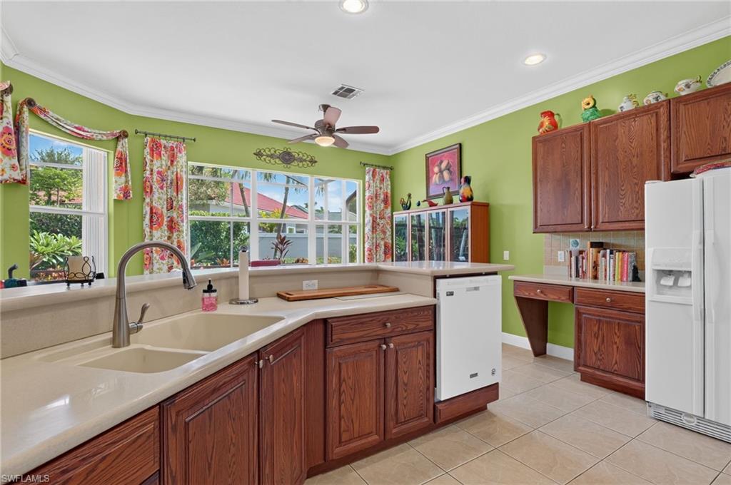 24908 Fairwinds Ln Property Photo 13