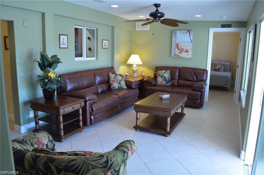74 2nd St Property Photo 2