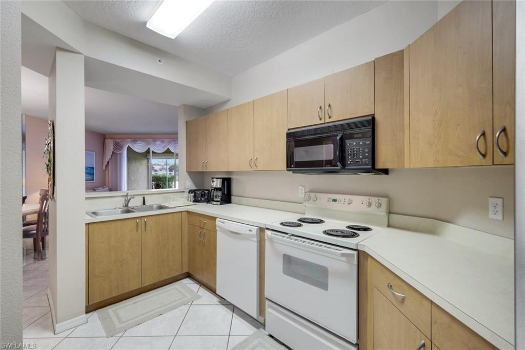 6384 Huntington Lakes Cir 103 Property Photo 10