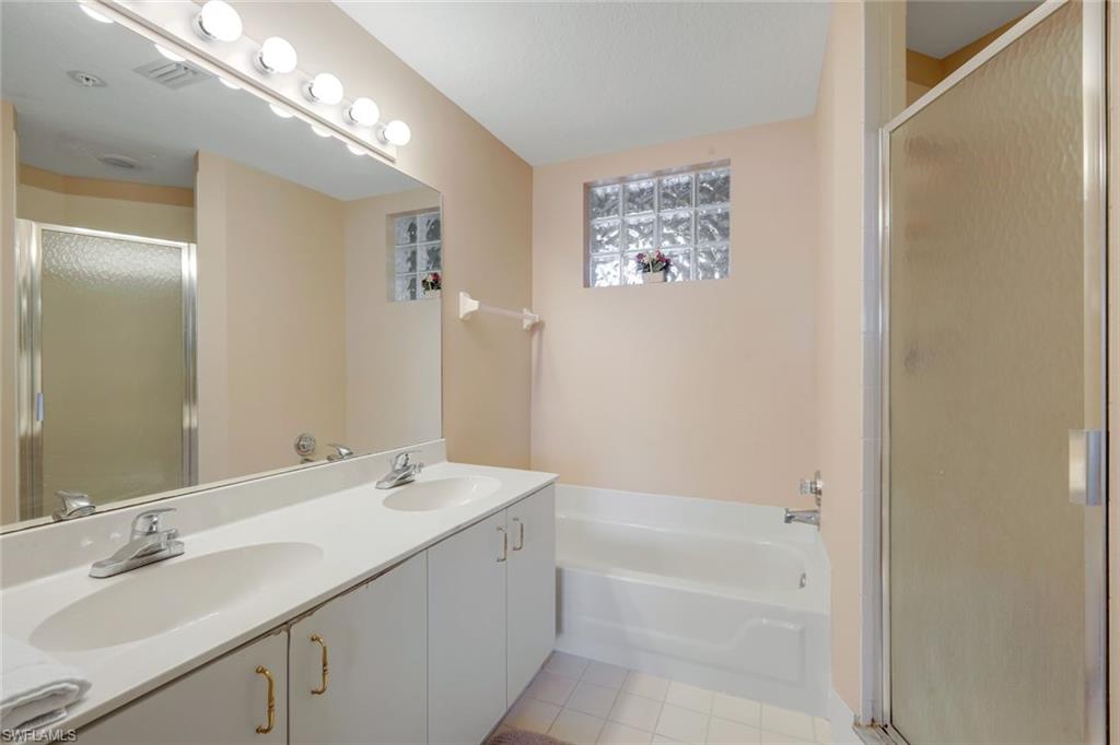 6384 Huntington Lakes Cir 103 Property Photo 16