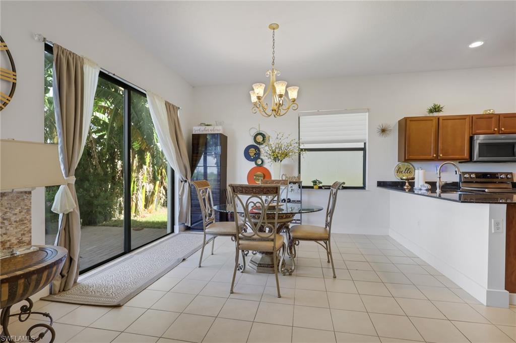 5289 Beckton Rd Property Photo 8