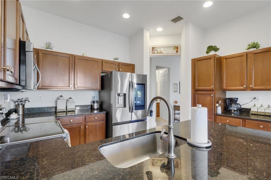 5289 Beckton Rd Property Photo 11