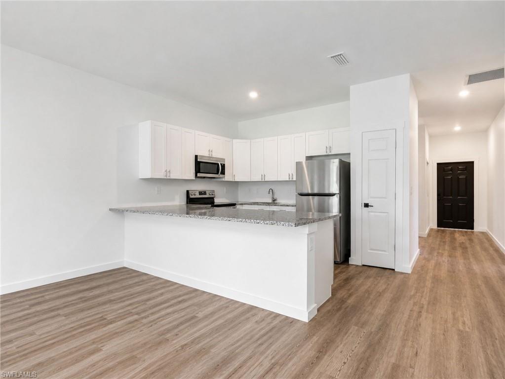 2224-2226 Kenneth Ave S Property Photo 4