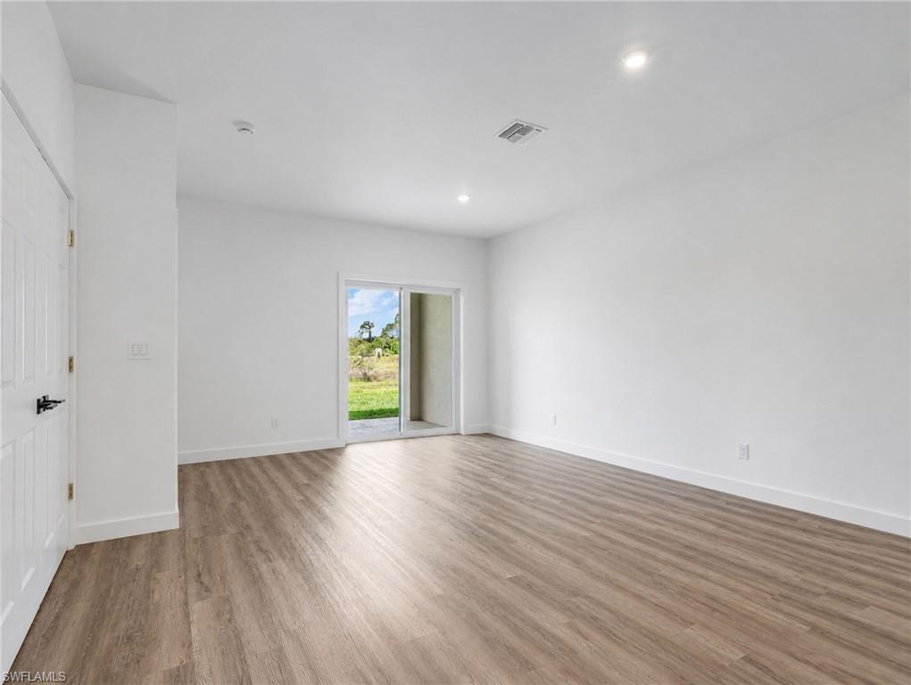 2224-2226 Kenneth Ave S Property Photo 6