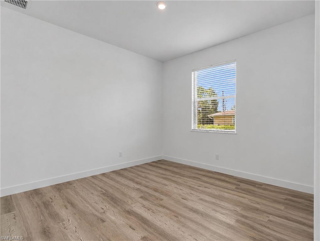 2224-2226 Kenneth Ave S Property Photo 10