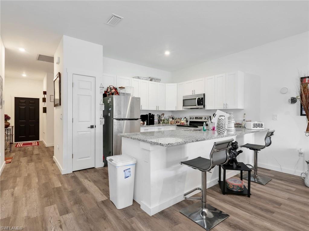 2224-2226 Kenneth Ave S Property Photo 16