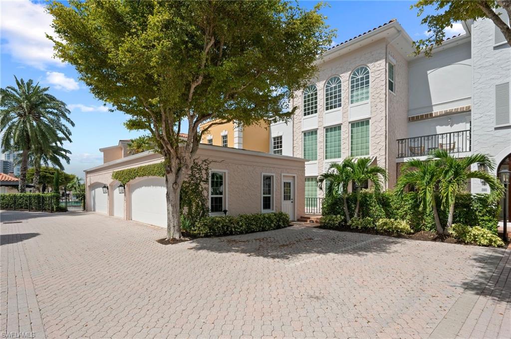 4000 Gulf Shore Blvd N 1500 Property Photo 40