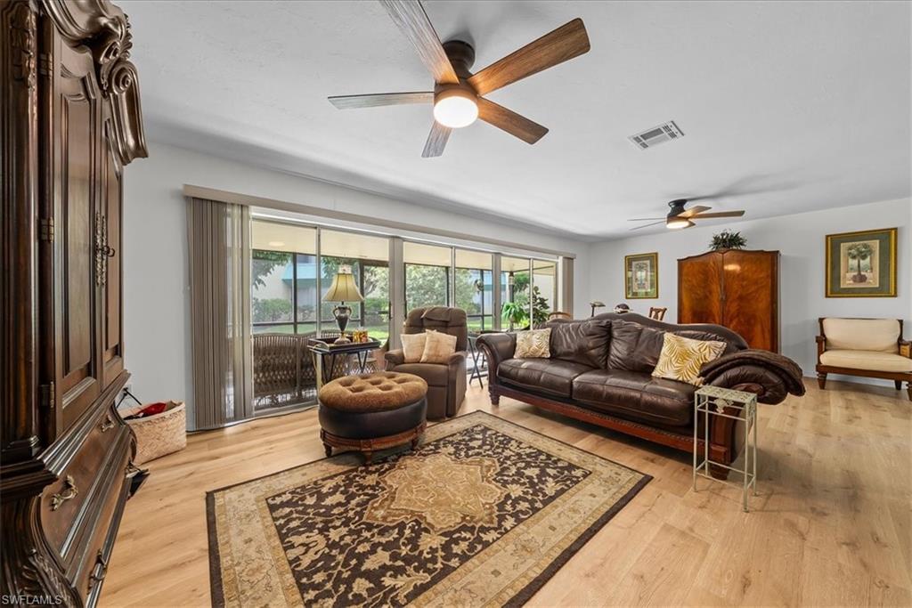 925 Palm View Dr 111 Property Photo 5