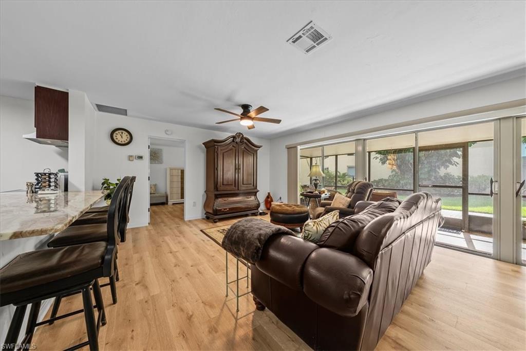 925 Palm View Dr 111 Property Photo 6