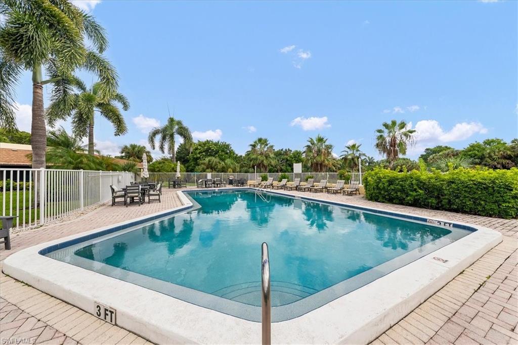 925 Palm View Dr 111 Property Photo 26