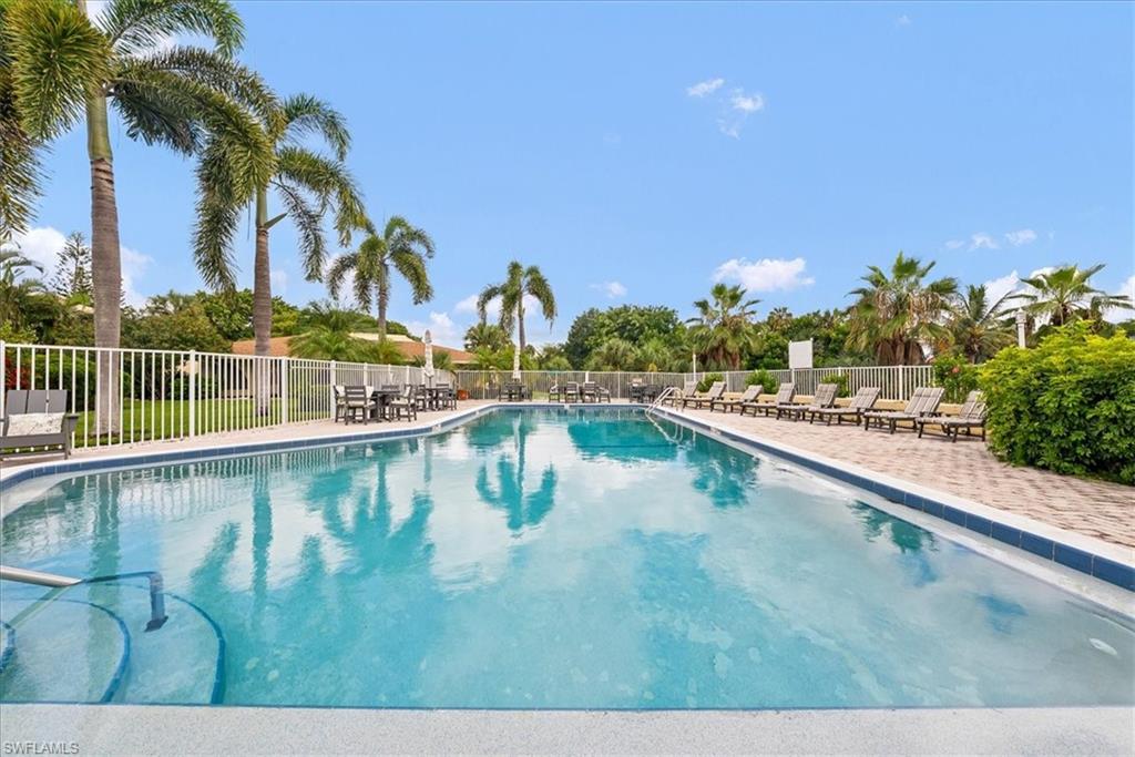 925 Palm View Dr 111 Property Photo 27