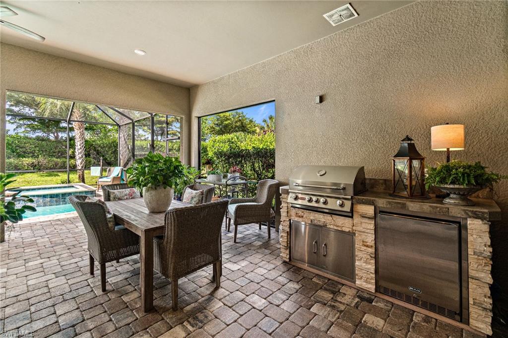 14045 Hawks Eye Ct Property Photo 4
