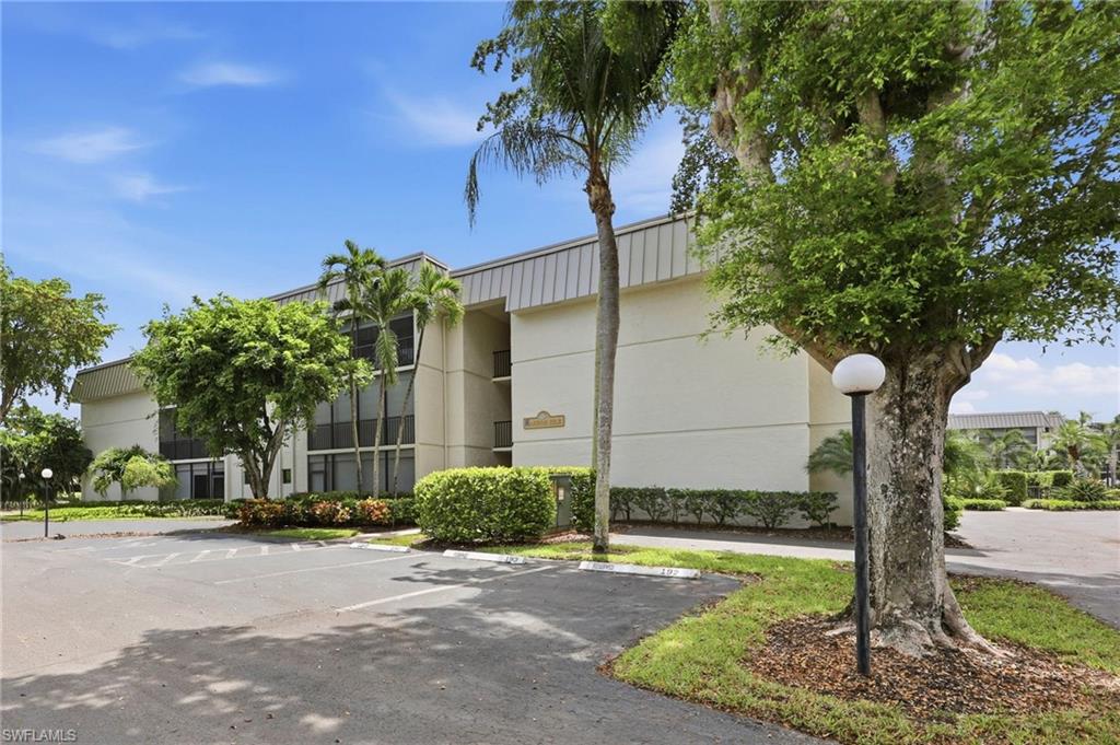 788 Park Shore DR H39 Property Photo 1