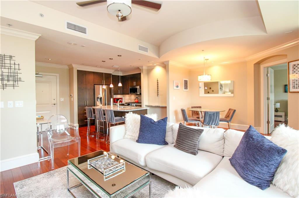9123 Strada Pl 7410 Property Photo 4