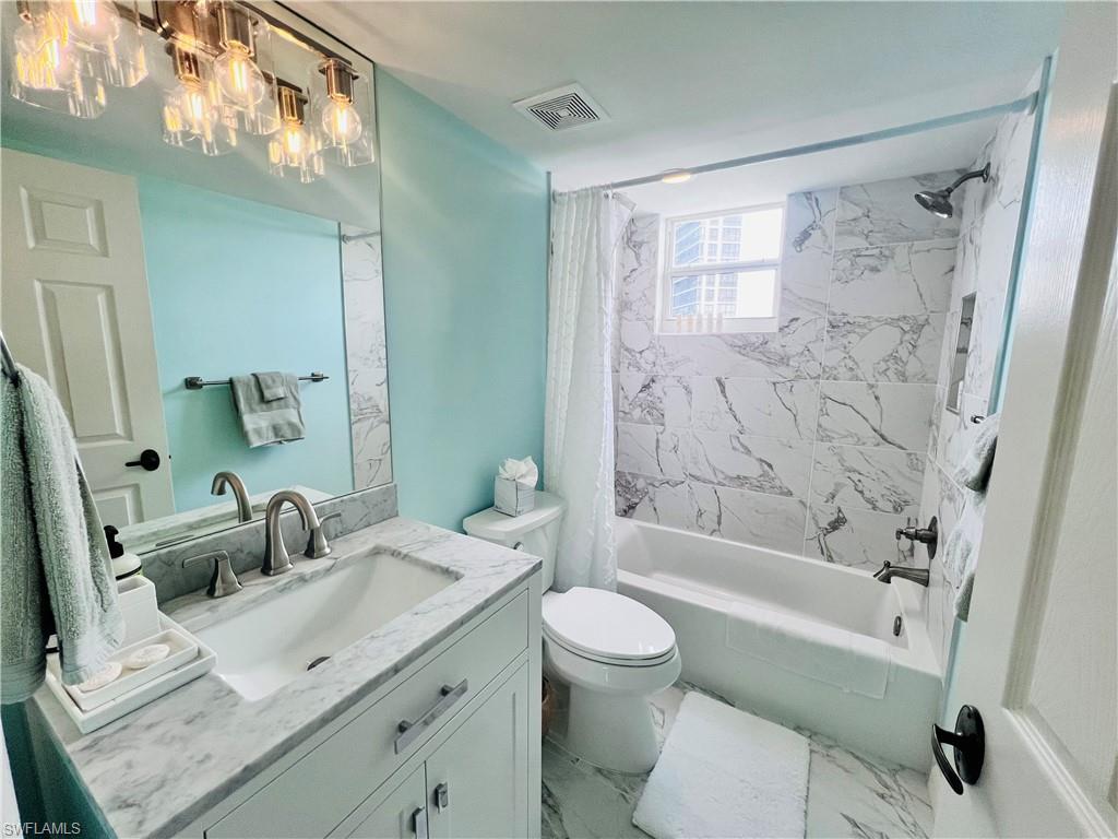 5550 Heron Point Dr 704 Property Photo 14
