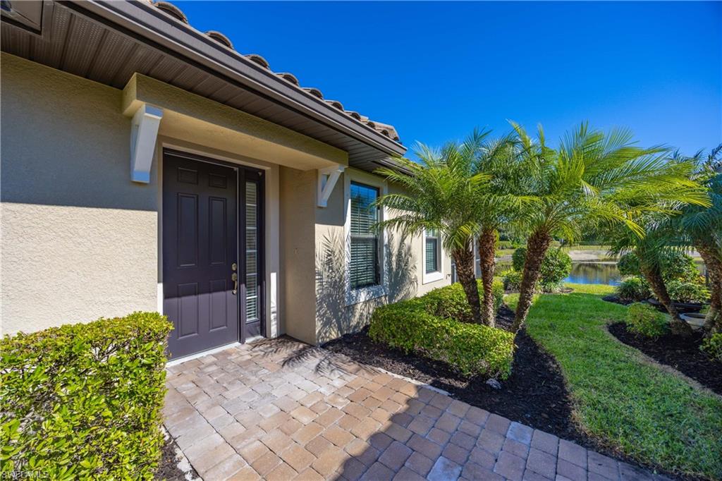 8110 Calle Canovas St S Property Photo 2
