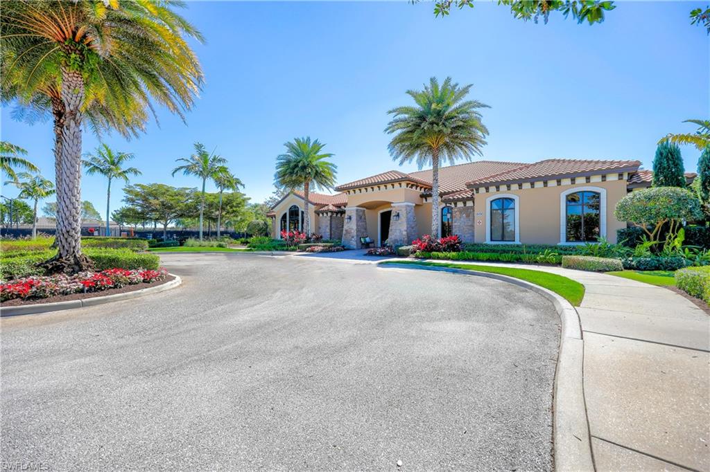 8110 Calle Canovas St S Property Photo 3