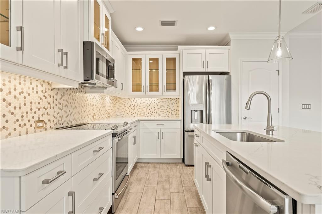 6954 Avalon Cir 703 Property Photo 8