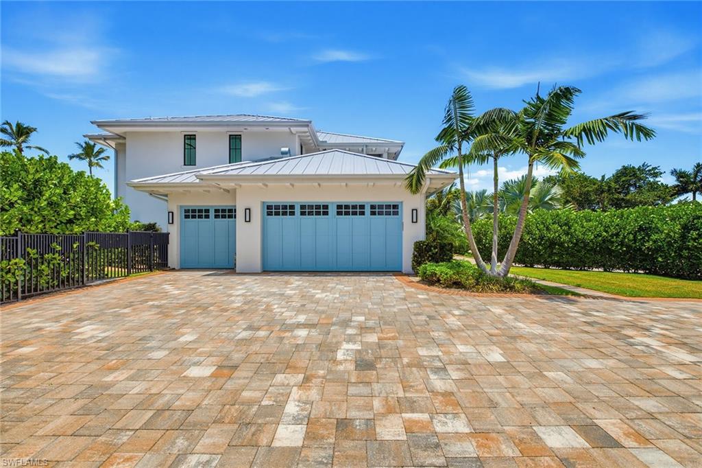 692 Banyan Blvd Property Photo 26