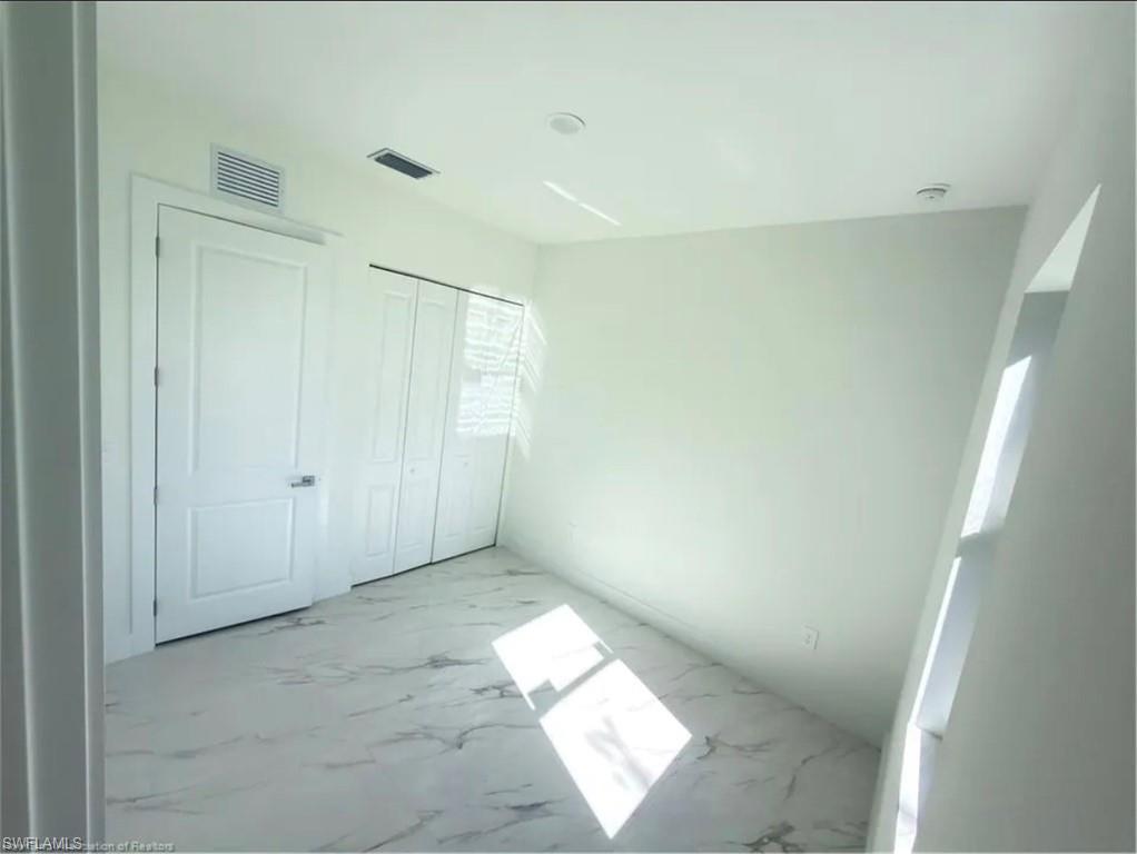 2803 68th St W Property Photo 16