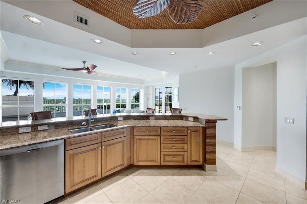 295 Grande Way T-04 Property Photo 10