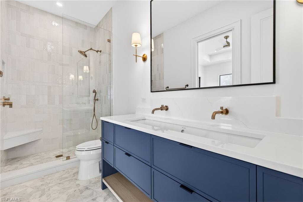 720 Hull Ct Property Photo 23