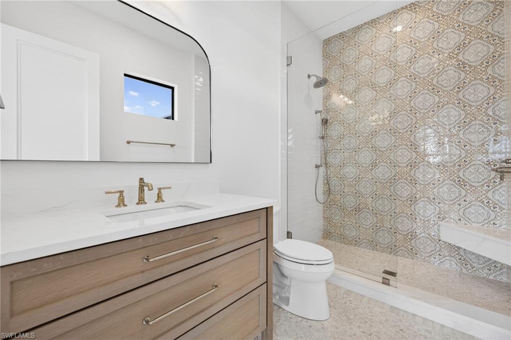 720 Hull Ct Property Photo 24