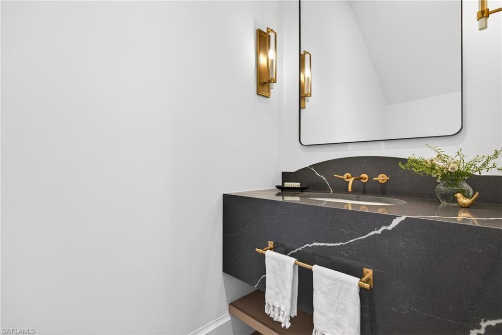 720 Hull Ct Property Photo 26