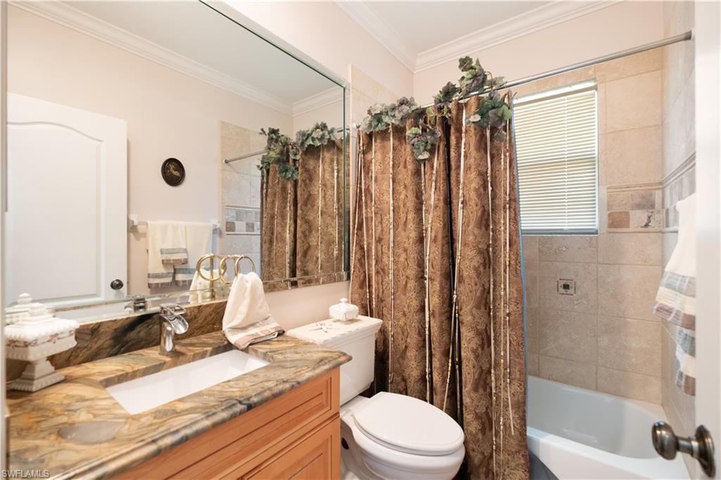 6761 Golden Gate Pkwy Property Photo 14