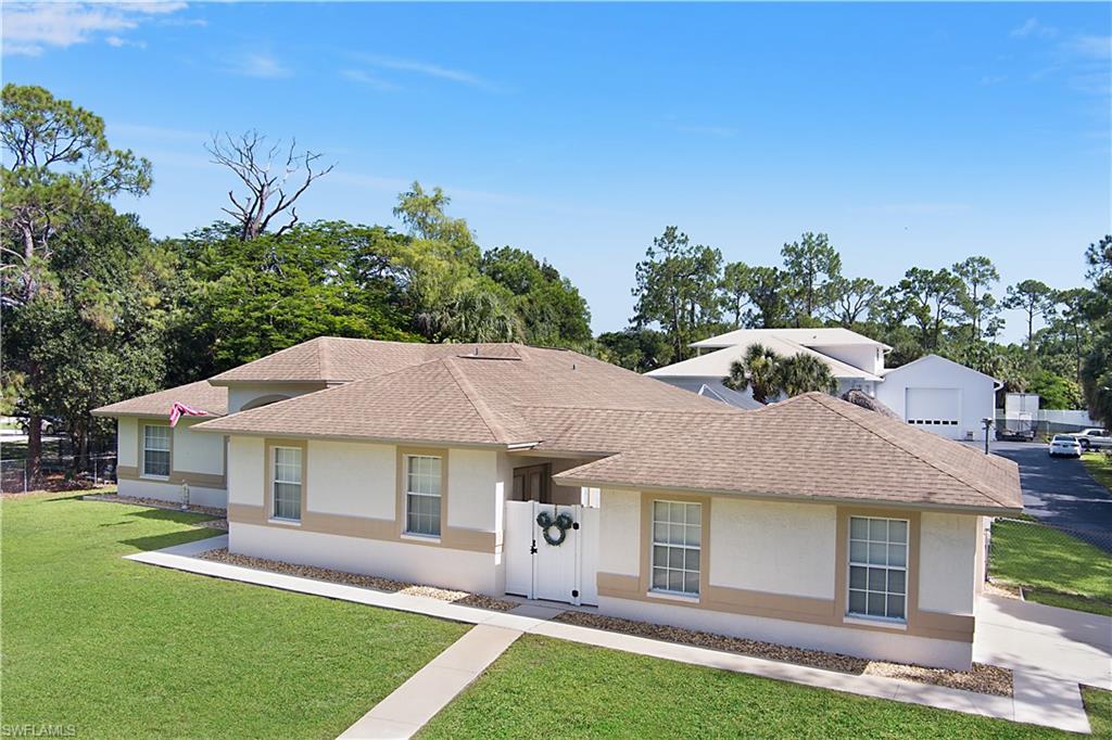 6761 Golden Gate Pkwy Property Photo 40