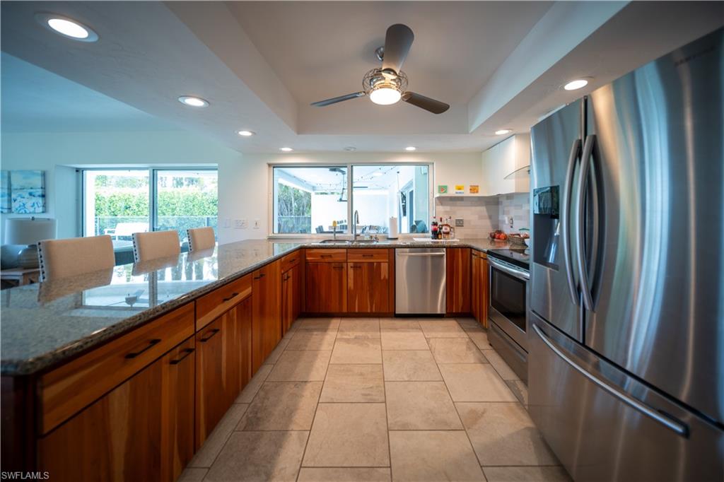 191 Torrey Pines Pt Property Photo 3