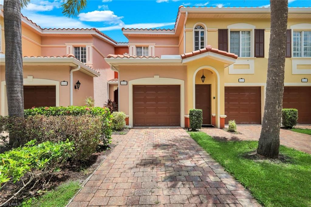 20221 Estero Gardens Cir 105 Property Photo 7