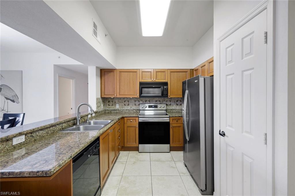 20221 Estero Gardens Cir 105 Property Photo 11